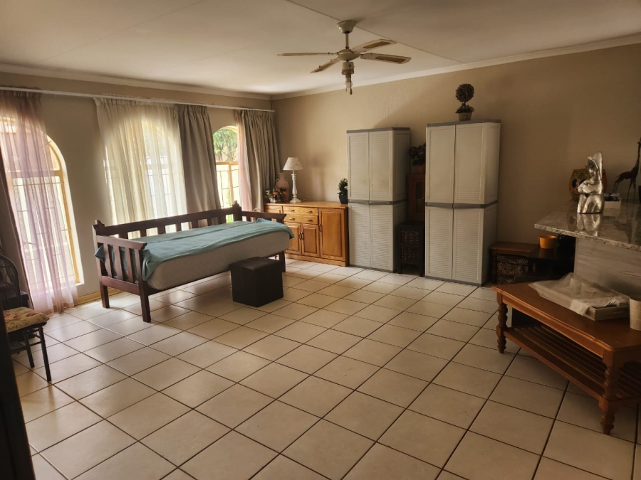 2 Bedroom Property for Sale in Heuwelsig Free State